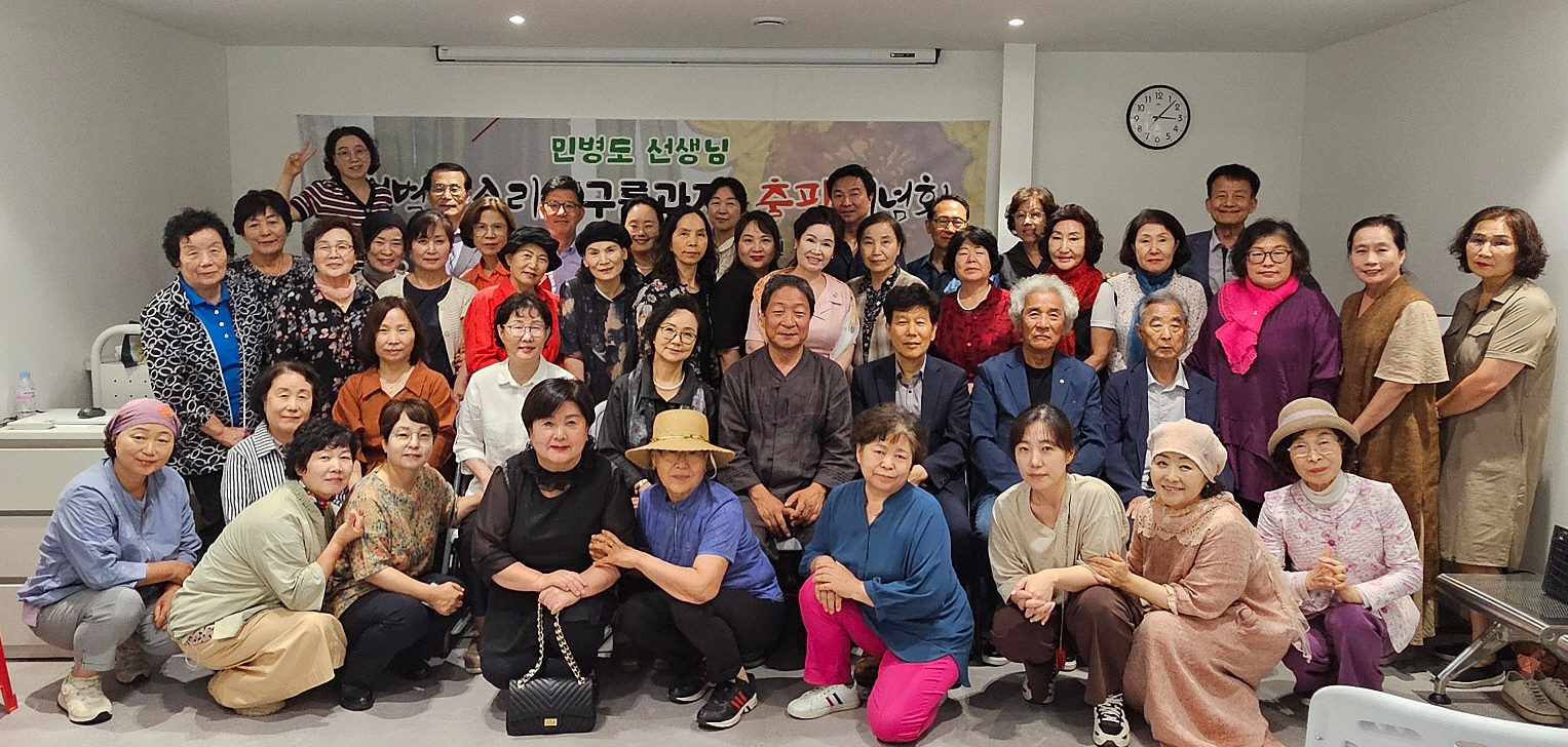 행사 기념 촬영.jpg